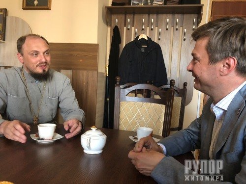 Депутат обласної ради Сидір Кізін зустрівся з єпископом ПЦУ владикою Паїсієм