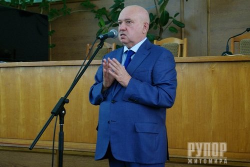 Віктор Развадовський: Конституція України - одна з найкращих у світі!