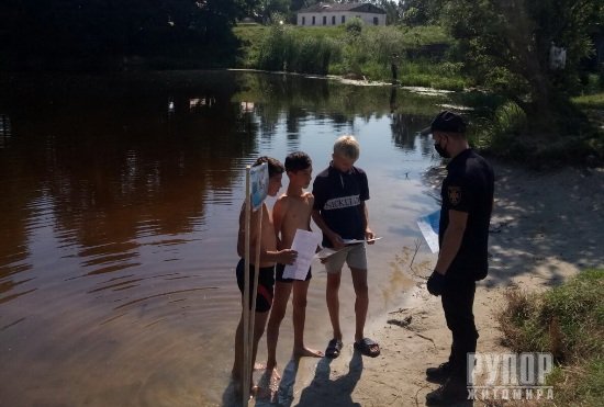 На Житомирщині рятувальники продовжують профілактичну роботу задля запобігання загибелі людей на воді