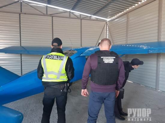 На Житомирщині виявили літак, який порушив українсько-румунський кордон