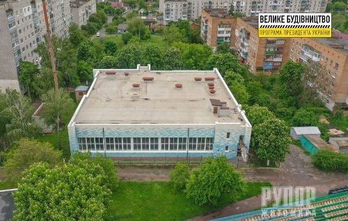 У Бердичеві здійснюється капітальний ремонт міського плавального басейну