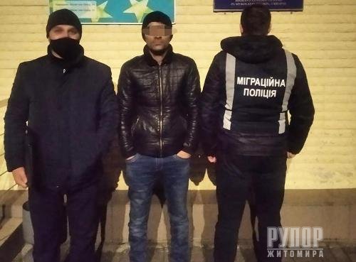 За поданням житомирських поліцейських іноземець-рецидивіст буде видворений з України