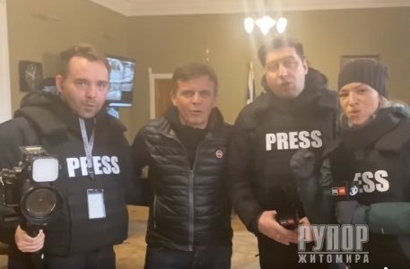 До Житомира прибули журналісти з Румунії – будуть висвітлювати звірства російських нелюдів