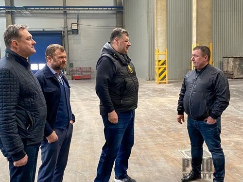 Віталій Бунечко зустрівся з керівництвом заводу «IZOVAT»