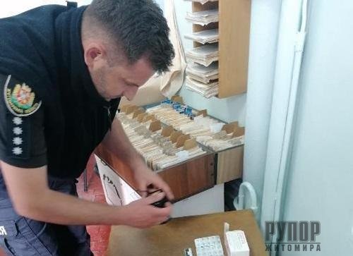 В одній із поліклінік Житомира виявили незаконні оборудки з нарковмісними ліками