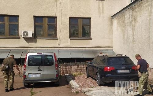 В поліцію надійшла інформація про замінування кількох будівель у Житомирі