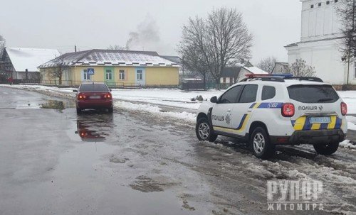 На Житомирщині нетвереза водійка хотіла підкупити поліцейських