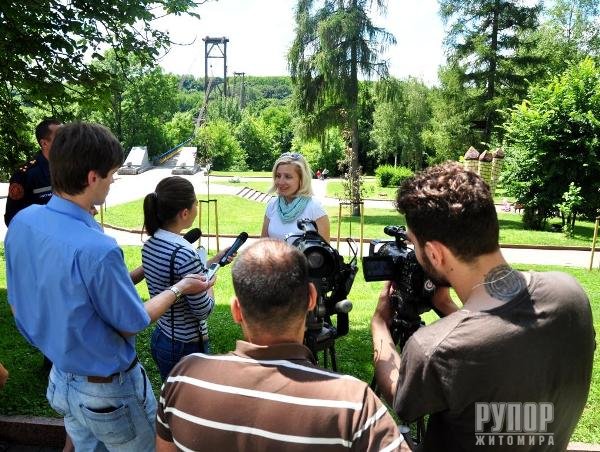 ֳ    :   , , 3D-, SportFest