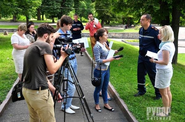 ֳ    :   , , 3D-, SportFest