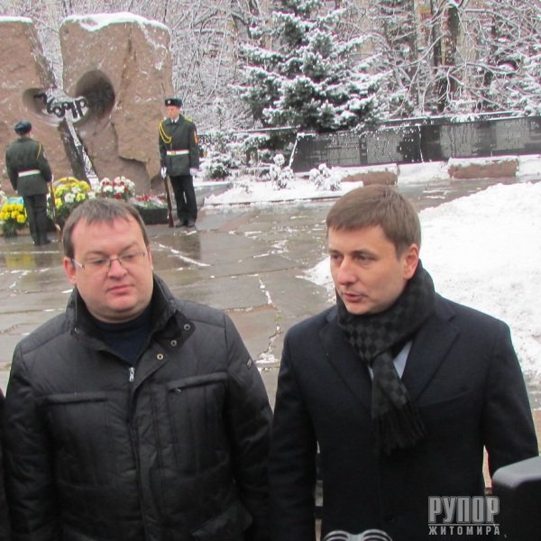 У Житомирі вшанували учасників ліквідації найбільшої в історії техногенної катастрофи У Житомирі вшанували учасників ліквідації найбільшої в історії техногенної катастрофи