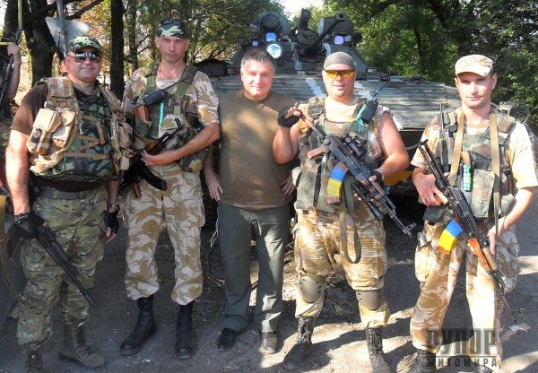 Житомирський міліціонер-учасник АТО Валерій Бондар: Лише на вістрі життя і смерті по-справжньому усвідомлюєш цінність кожної миті Житомирський міліціонер-учасник АТО Валерій Бондар: Лише на вістрі життя і смерті по-справжньому усвідомлюєш цінність кожної миті
