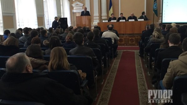 Народний депутат від «Батьківщини» Вадим Івченко на Житомирщині: Якщо терміново не прийняти відповідні закони, то фермерство буде знищено Народний депутат від «Батьківщини» Вадим Івченко на Житомирщині: Якщо терміново не прийняти відповідні закони, то фермерство буде знищено