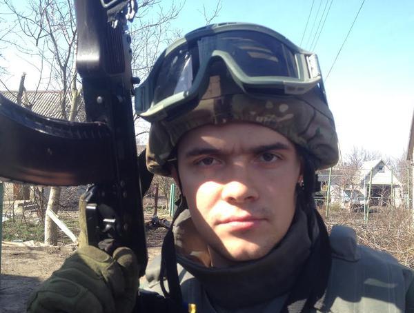 Як два поранених «кіборги» з Житомирської 95-ки в мороз п’ять годин повзли до рятівного терміналу аеропорту Як два поранених «кіборги» з Житомирської 95-ки в мороз п’ять годин повзли до рятівного терміналу аеропорту