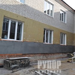 Як триває утеплення садочку в Новій Боровій Як триває утеплення садочку в Новій Боровій