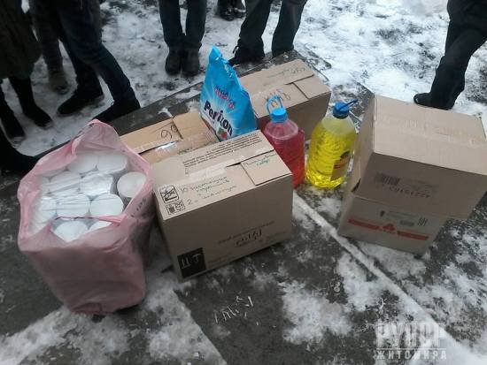 Для бійців у Житомирському госпіталі колядувала молодь Михайлівського собору. ФОТО Для бійців у Житомирському госпіталі колядувала молодь Михайлівського собору. ФОТО