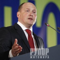 Роман Давиденко: Яценюк хоче і в подальшому продовжувати грабувати країну та бюджет Роман Давиденко: Яценюк хоче і в подальшому продовжувати грабувати країну та бюджет