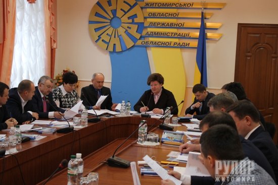 Четверта сесія обласної ради складатиметься з двох пленарних засідань Четверта сесія обласної ради складатиметься з двох пленарних засідань
