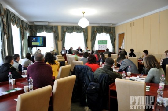 У Житомирі пройшов семінар із питань реформи державних закупівель У Житомирі пройшов семінар із питань реформи державних закупівель