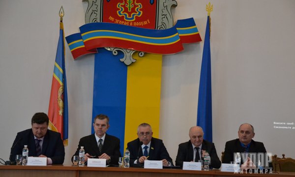 Нардеп Володимир Арешонков про медичну реформу: «Немає сенсу нічого міняти, якщо від цього людям не стане краще» Нардеп Володимир Арешонков про медичну реформу: «Немає сенсу нічого міняти, якщо від цього людям не стане краще»