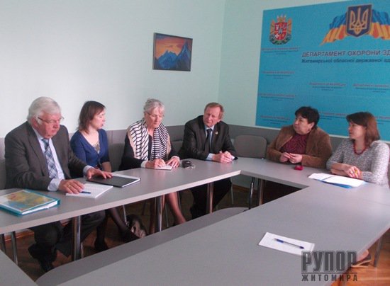 Сімейні лікарі з Нідерландів навчатимуть своїх колег з Житомирщини Сімейні лікарі з Нідерландів навчатимуть своїх колег з Житомирщини