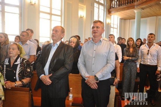 Житомирщина попрощалась із військовим капеланом Андрієм Виноградським Житомирщина попрощалась із військовим капеланом Андрієм Виноградським