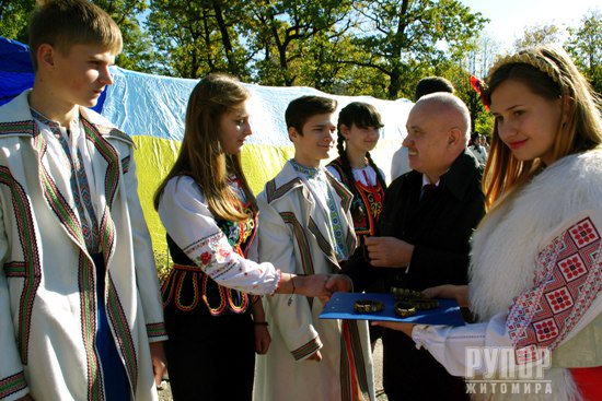 ³ :    쳿          !