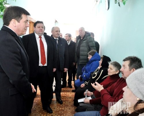 Геннадій Зубко оглянув амбулаторію на Житомирщині Геннадій Зубко оглянув амбулаторію на Житомирщині