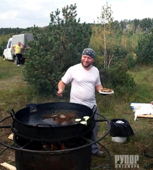  ,     .   Fish Food Fest