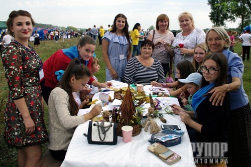 ,     .   Fish Food Fest