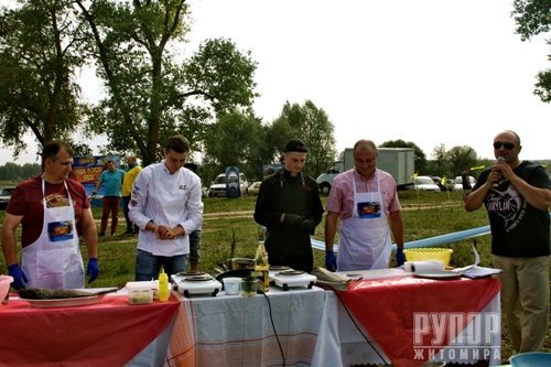  ,     .   Fish Food Fest