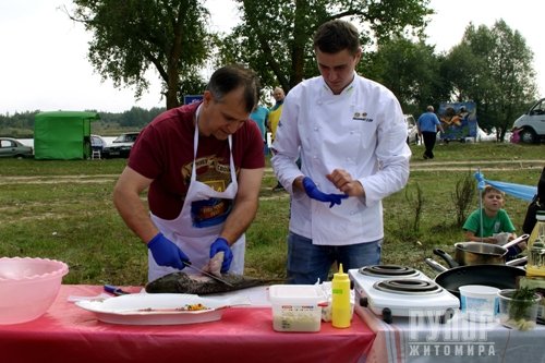  ,     .   Fish Food Fest