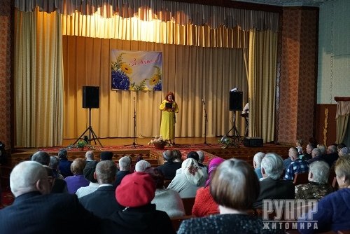 Сергій Крамаренко відвідав підопічних Коростенського геріатричного пансіонату Сергій Крамаренко відвідав підопічних Коростенського геріатричного пансіонату