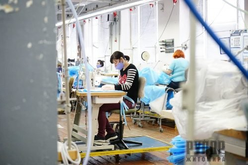Віталій Бунечко про пошив засобів захисту для медиків: На Житомирщині є неймовірні приклади соціально відповідального бізнесу Віталій Бунечко про пошив засобів захисту для медиків: На Житомирщині є неймовірні приклади соціально відповідального бізнесу