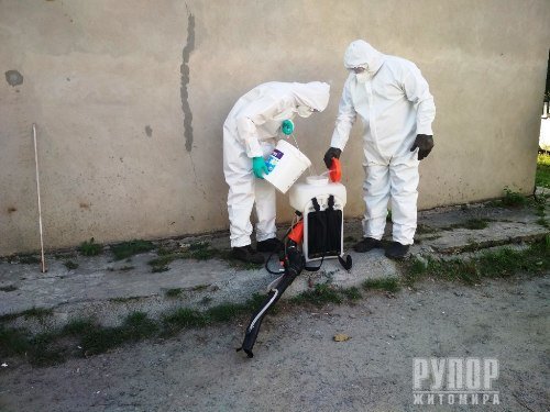 В Житомирській області упродовж минулої доби рятувальники провели дезінфекцію семи об’єктів різного призначення В Житомирській області упродовж минулої доби рятувальники провели дезінфекцію семи об’єктів різного призначення