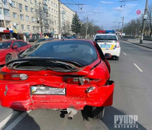 � ������� �� ������ ���������� ��������� Volkswagen Caddy �� Mazda Mx-3