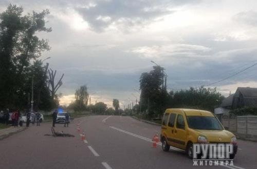 ϳ  Renault Kangoo  10- 