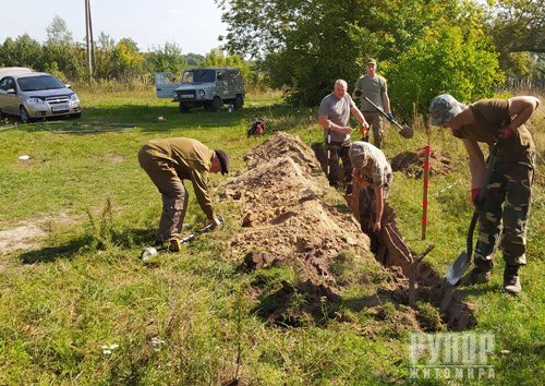 На Житомирщині під час розкопок виявили останки 12 солдатів Вермахту. ФОТО На Житомирщині під час розкопок виявили останки 12 солдатів Вермахту. ФОТО