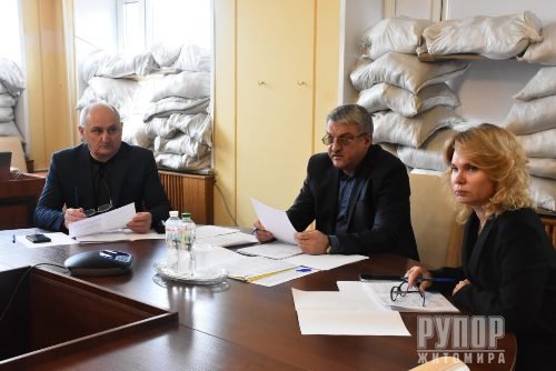 ������ ���������� ����� ������ � �������� ������� ���� � ������ ������� �������, ����������� ������� ��������� �� � ������� ���������