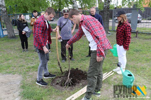 � ������������� ���� � 4 ����� � ������� ��� ��������