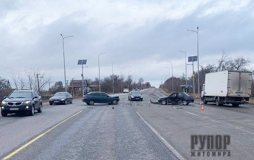 ������ ������� ��� � ������������ ����� ����� � �������������� ������