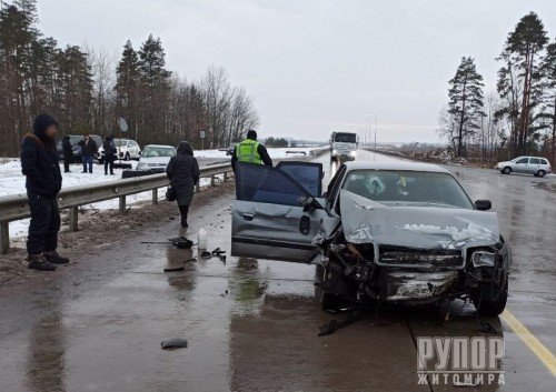 ϳ  22-  Volkswagen Golf    Audi 100