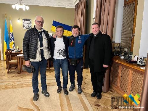 ���������� �������� ������ �� ��������� � ³����� ������ �� ���� �������� � ������������ ���