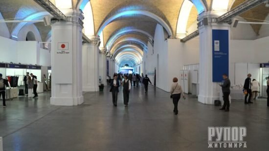 ��������� ������������ ���� ������ � ���������� �����-����� ��������� � �������