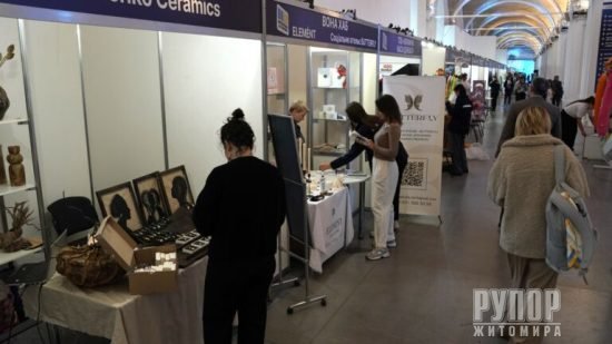 ��������� ������������ ���� ������ � ���������� �����-����� ��������� � �������