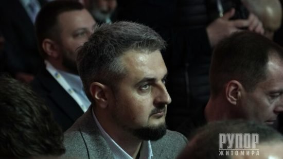 ��������� ������������ ���� ������ � ���������� �����-����� ��������� � �������