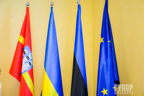 �������� ������� ����� ����������� � ���������� ����������