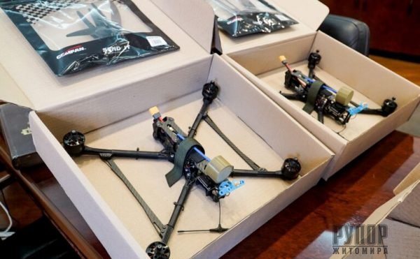 ³���� ������� ������� 12 FPV-������ ������ � ��������� ��������