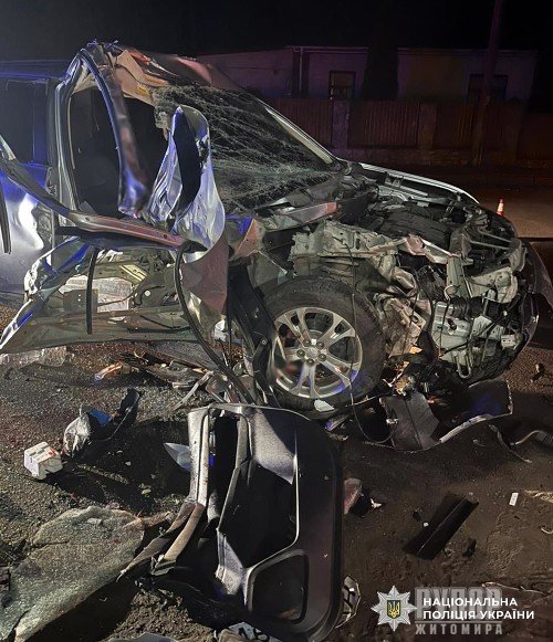    Mitsubishi    Mercedes-Benz:   