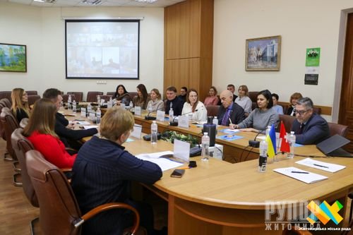 ������� ��������� ���� ���������� �������� � ��������: ����� 4-������ ������ � ����������� ����������